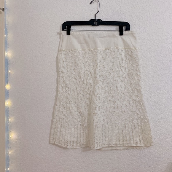Cute white skirt - Picture 2 of 2